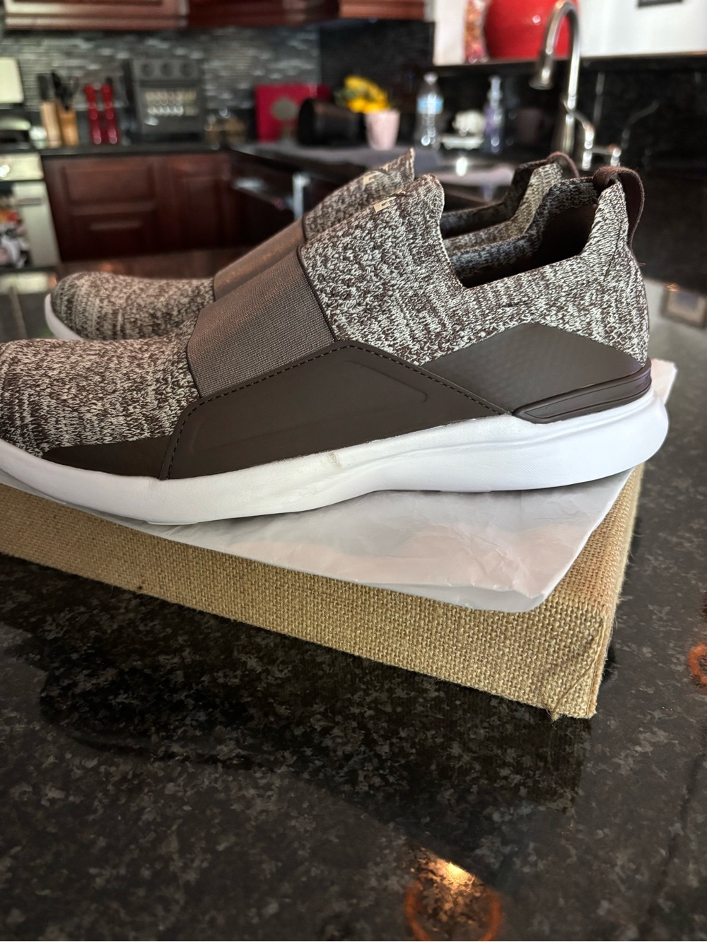 APL athletic shoe - Picture 3 of 10